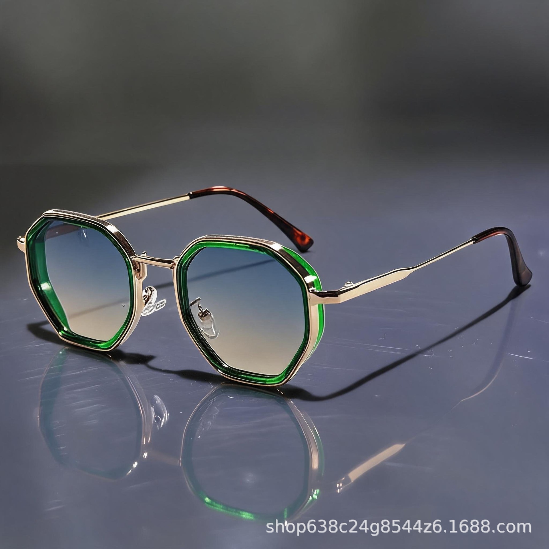 Street Fashion Photographers - Metal Poligon Retro Güneş Gözlüğü Eski